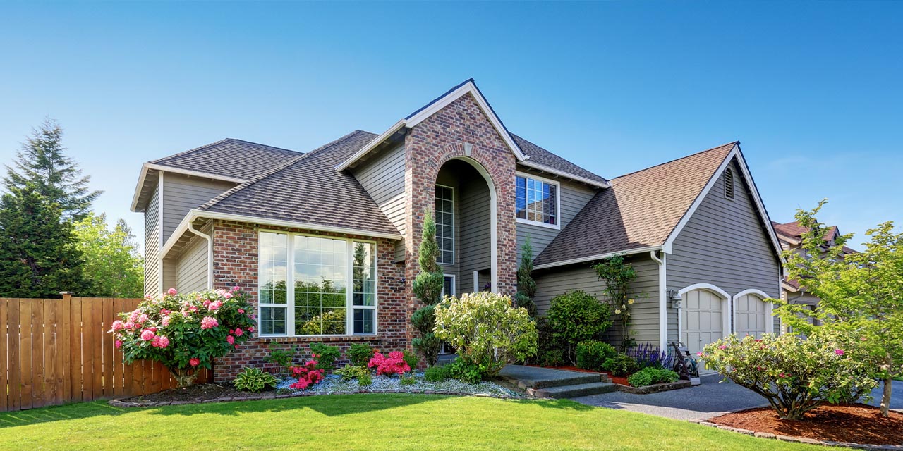 Home_Banner - Spring house on spring season